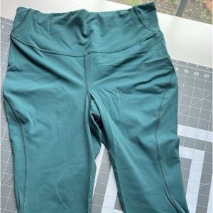 Lululemon pants 10